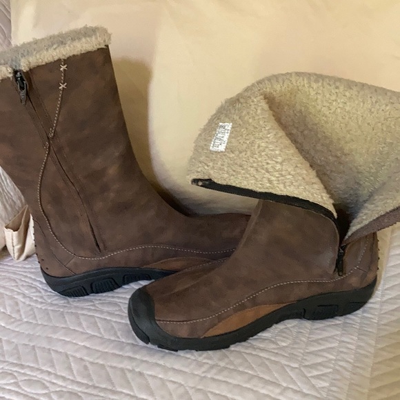All weather boots